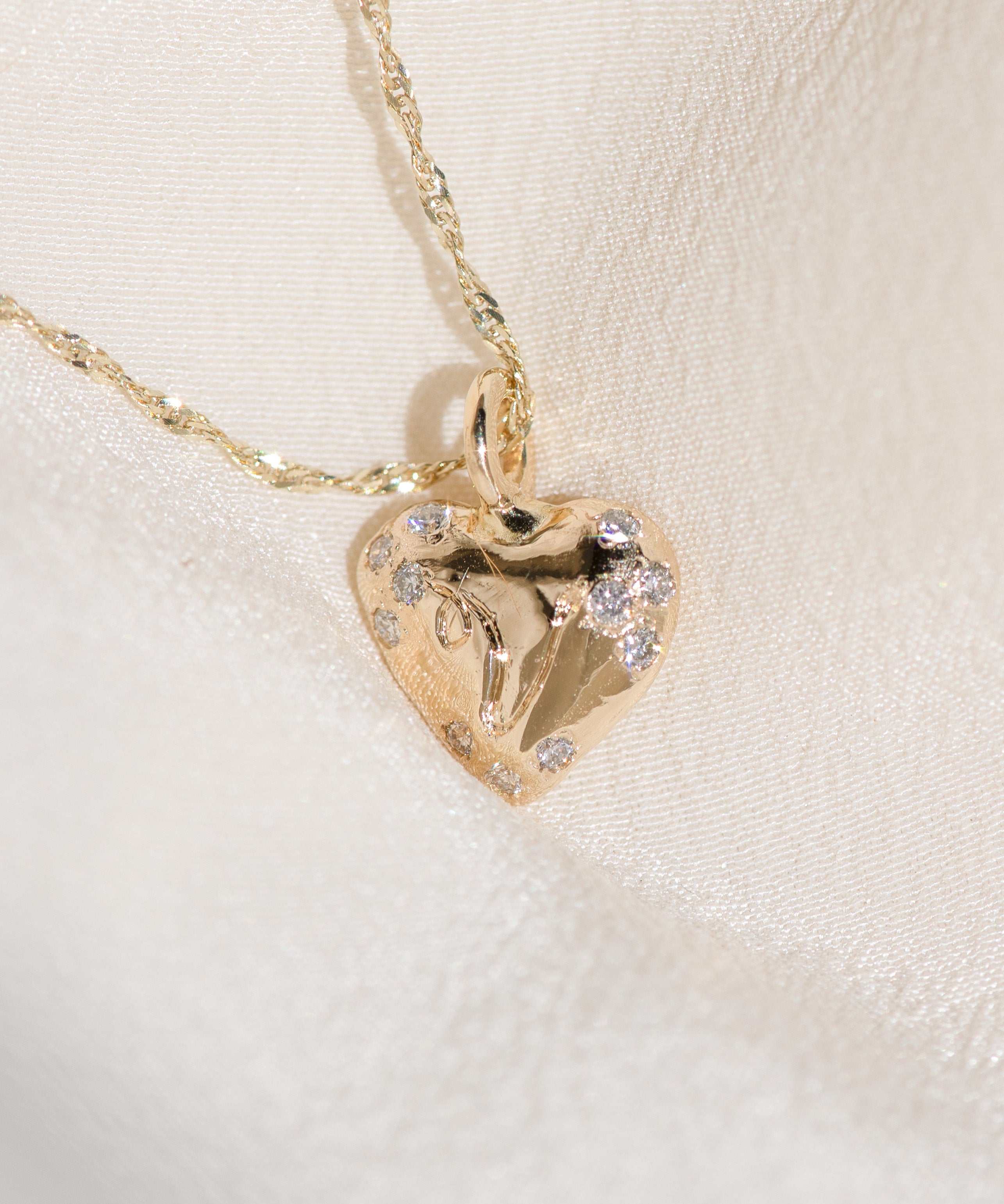 Loveletter "V" on Singapore Chain