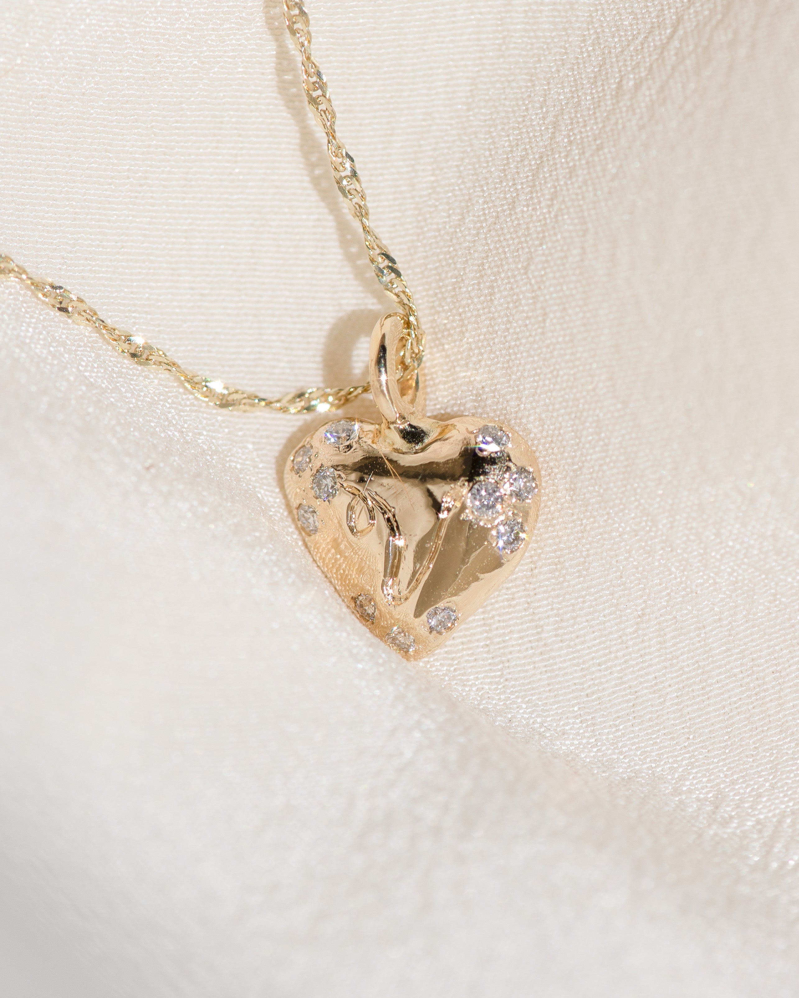 Loveletter "V" on Singapore Chain