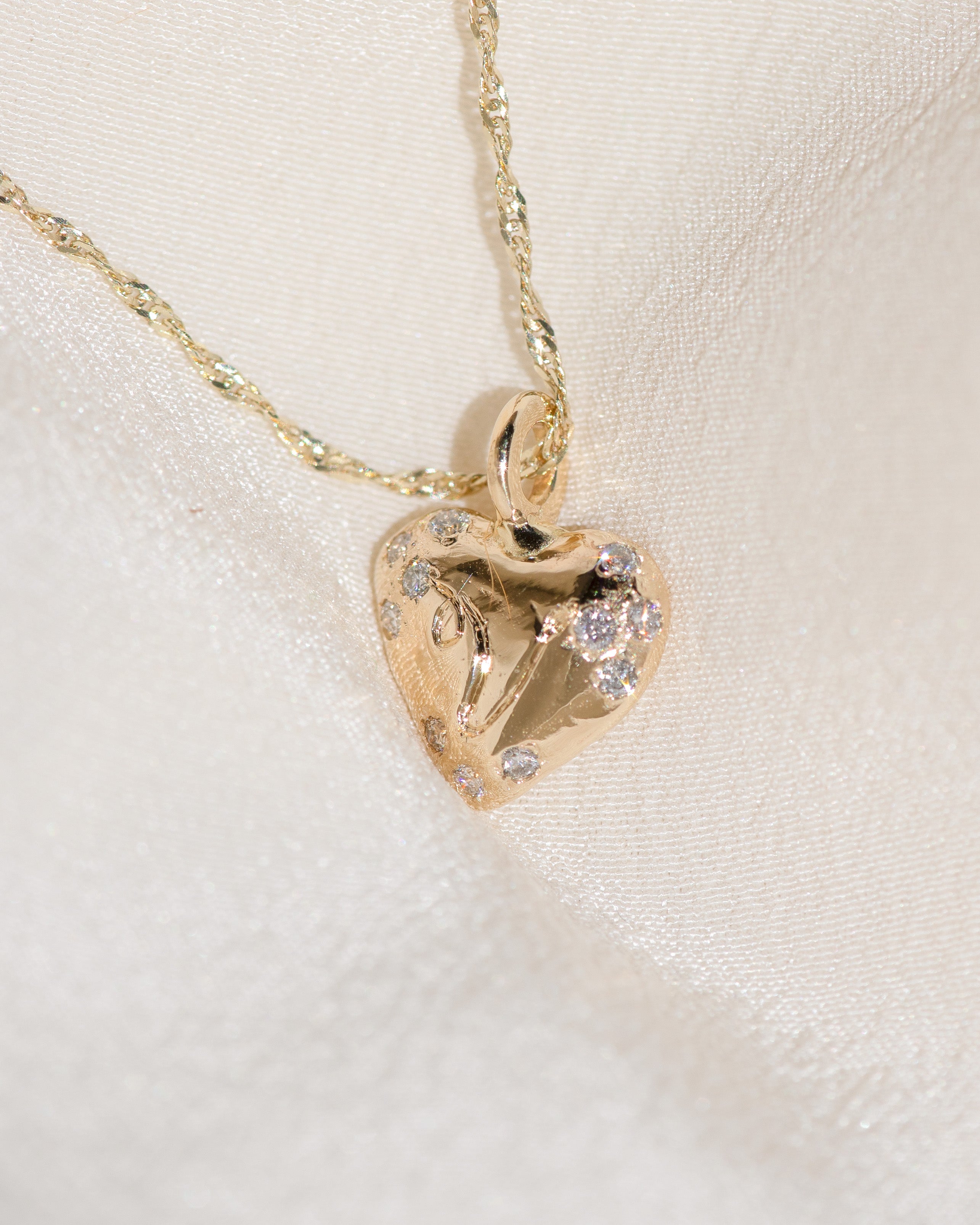 Loveletter "V" on Singapore Chain