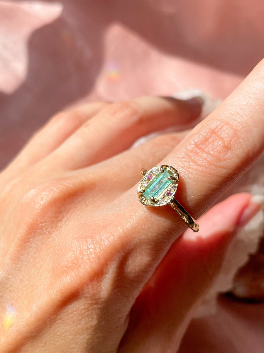 Emerald Régalite Ring