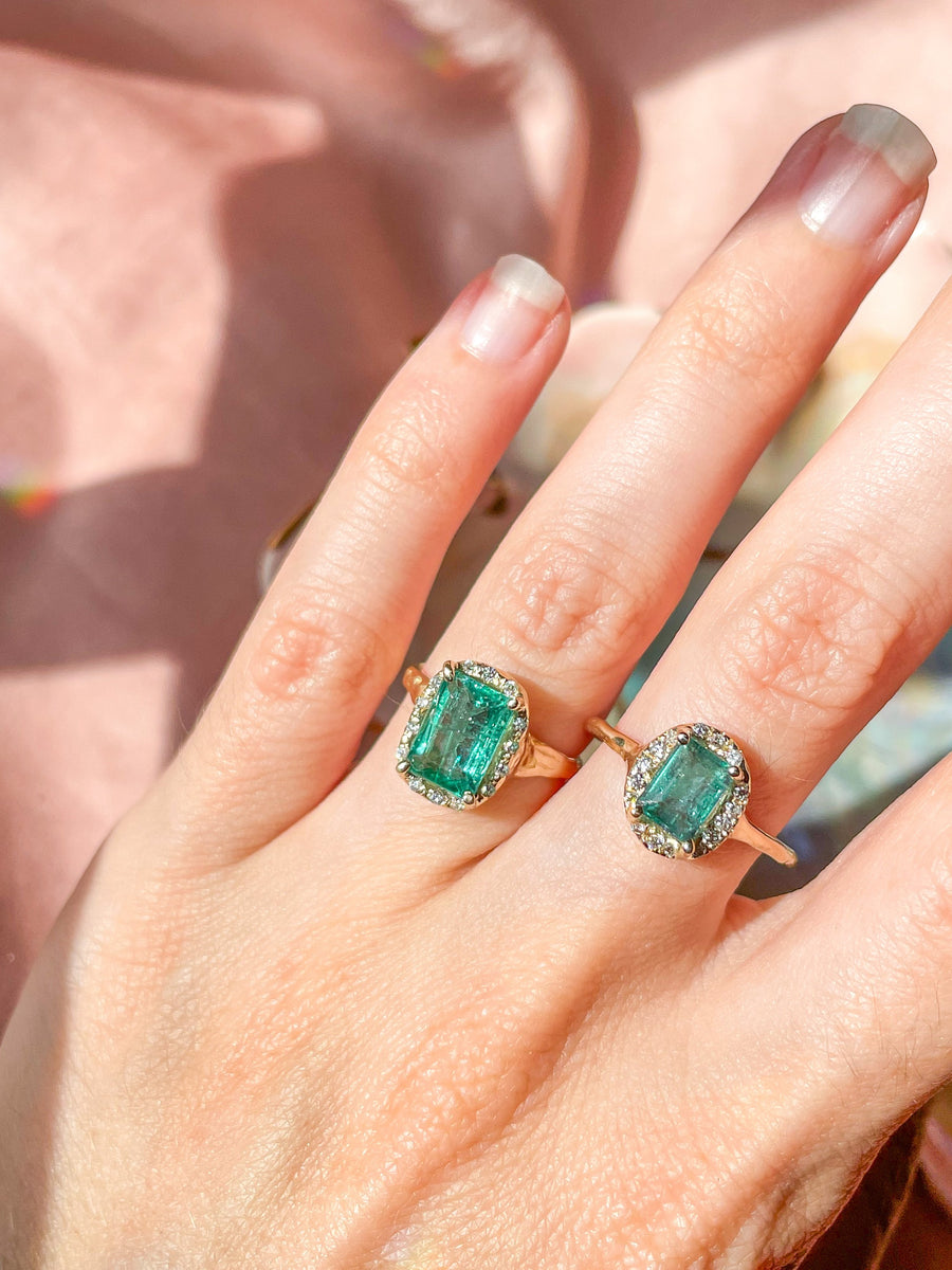Emerald illuminée Solitaire Ring