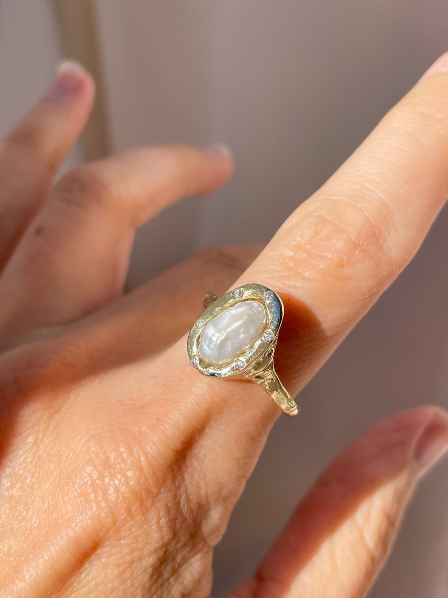 Mother of pearl diamond ring Clearance